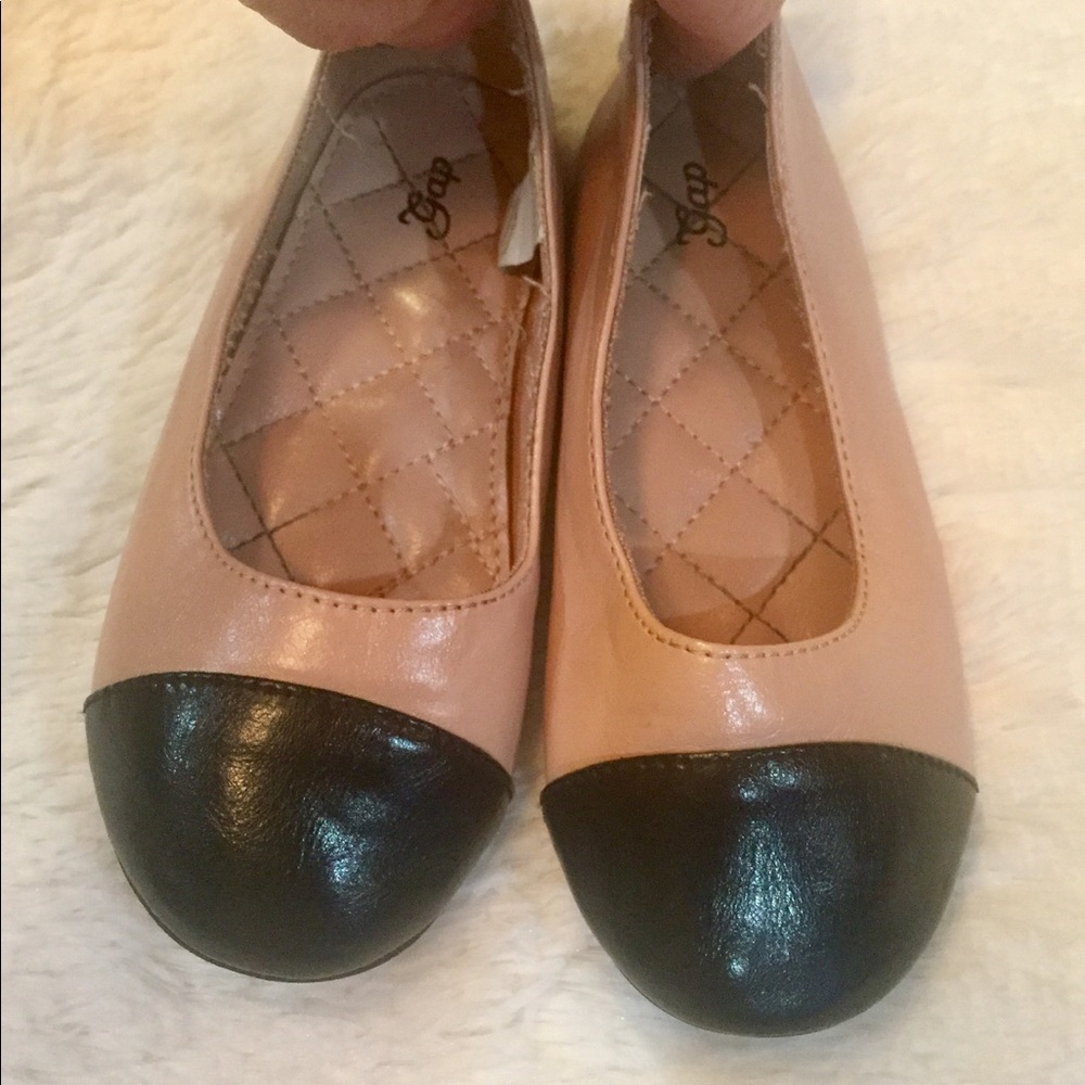 Adorable Gap girls flats size 11Toddler EUC